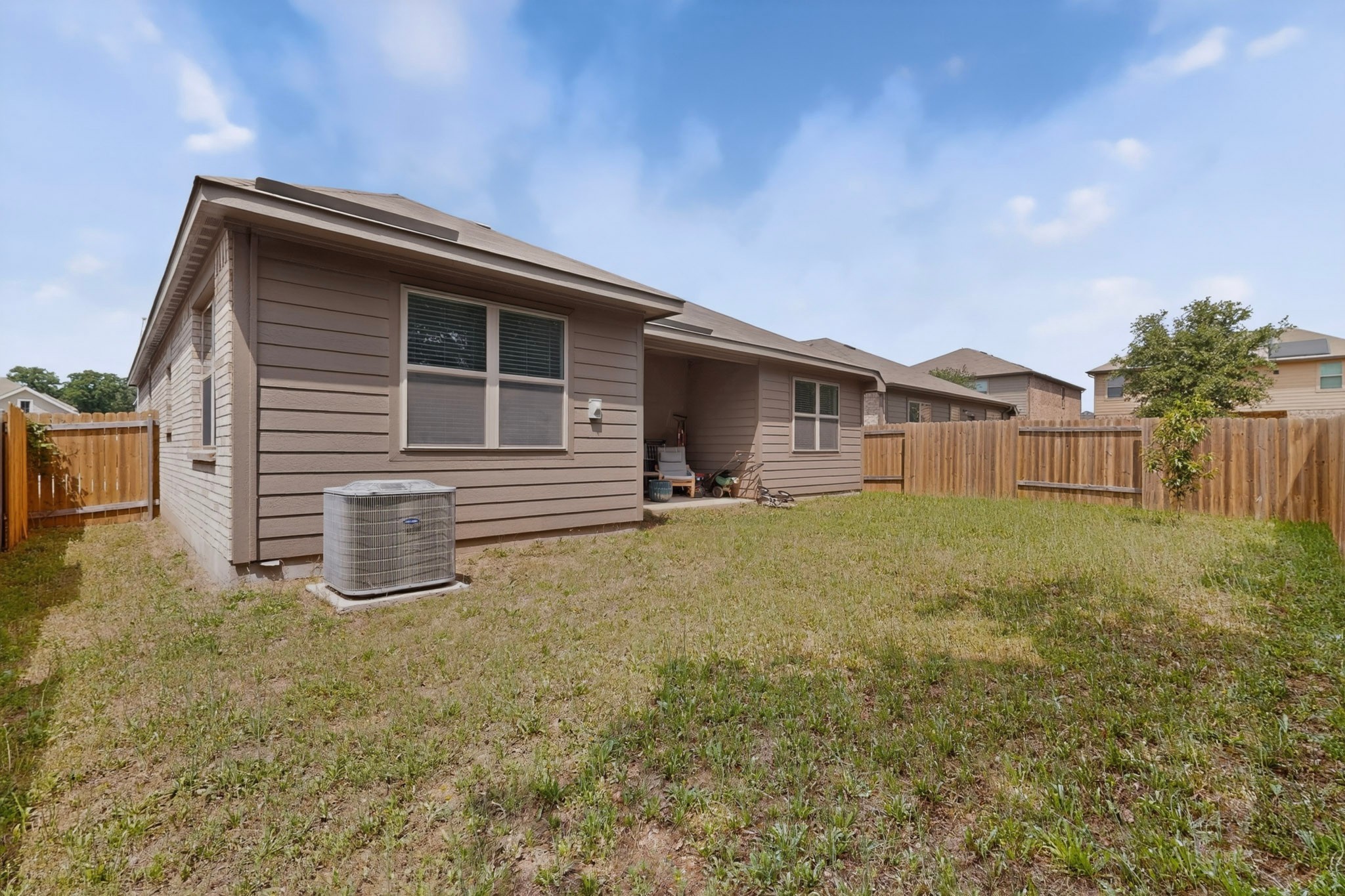 433 Cross Ridge Circle N Fort Worth TX 76120