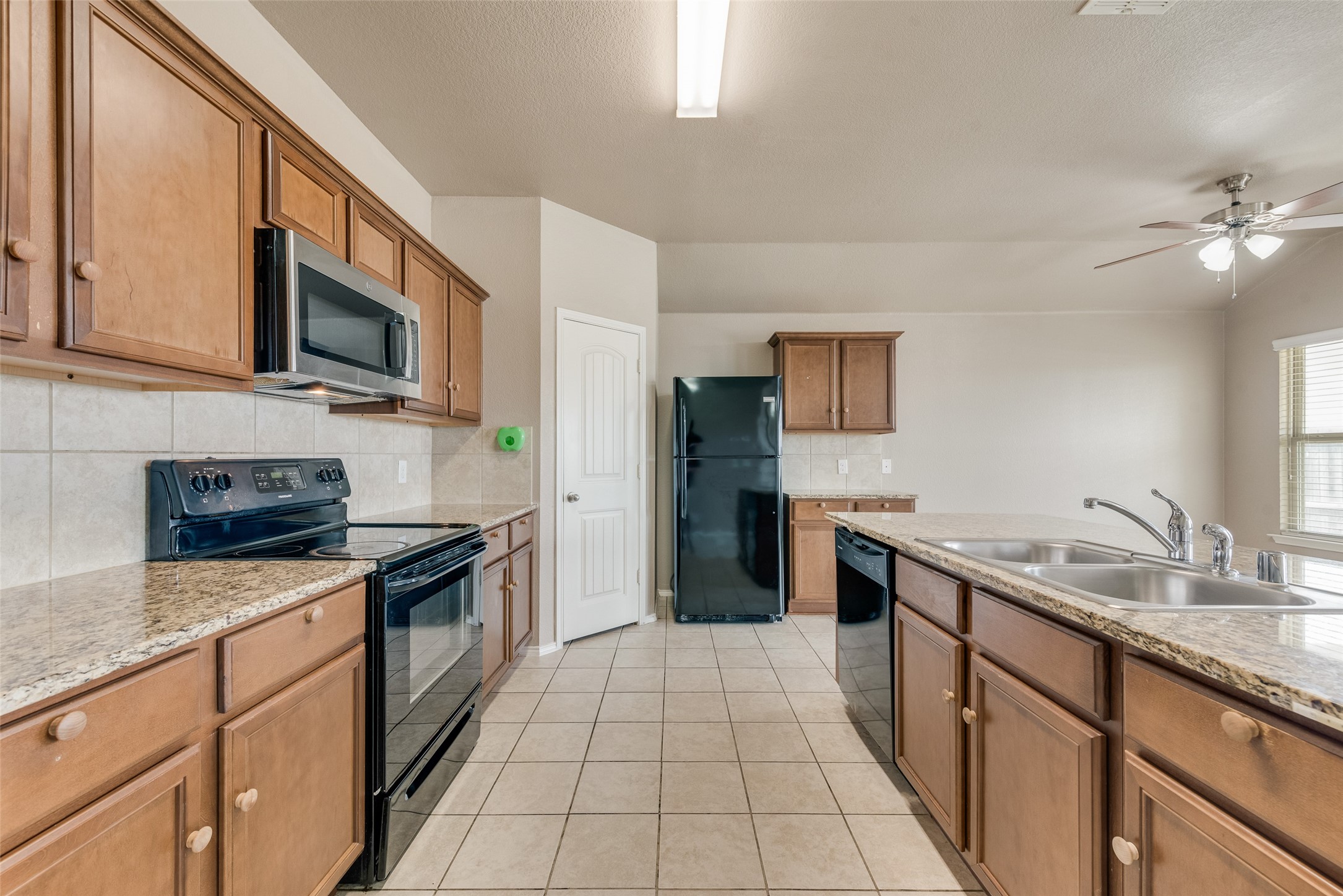 1013 Quartz Trail Princeton TX 75407