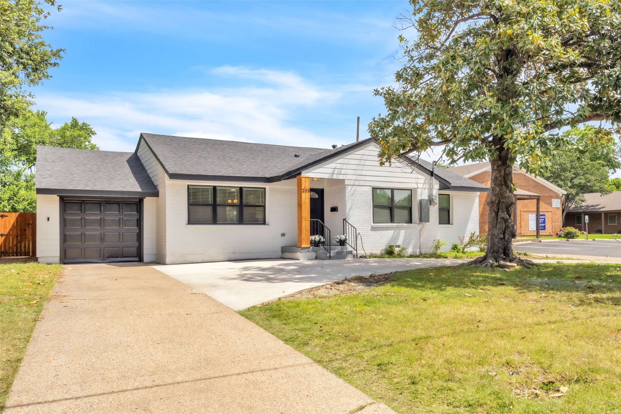 203 E 7th Street Irving TX 75060