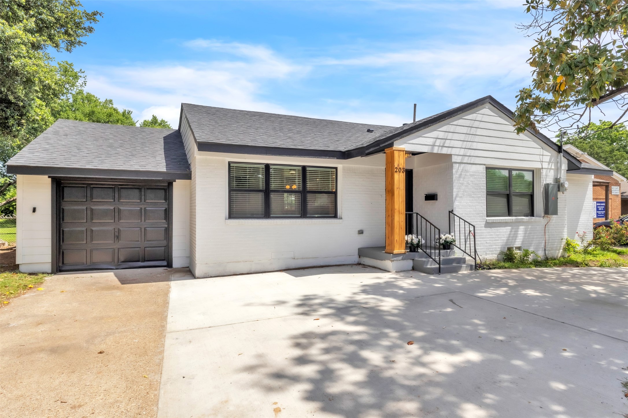 203 E 7th Street Irving TX 75060