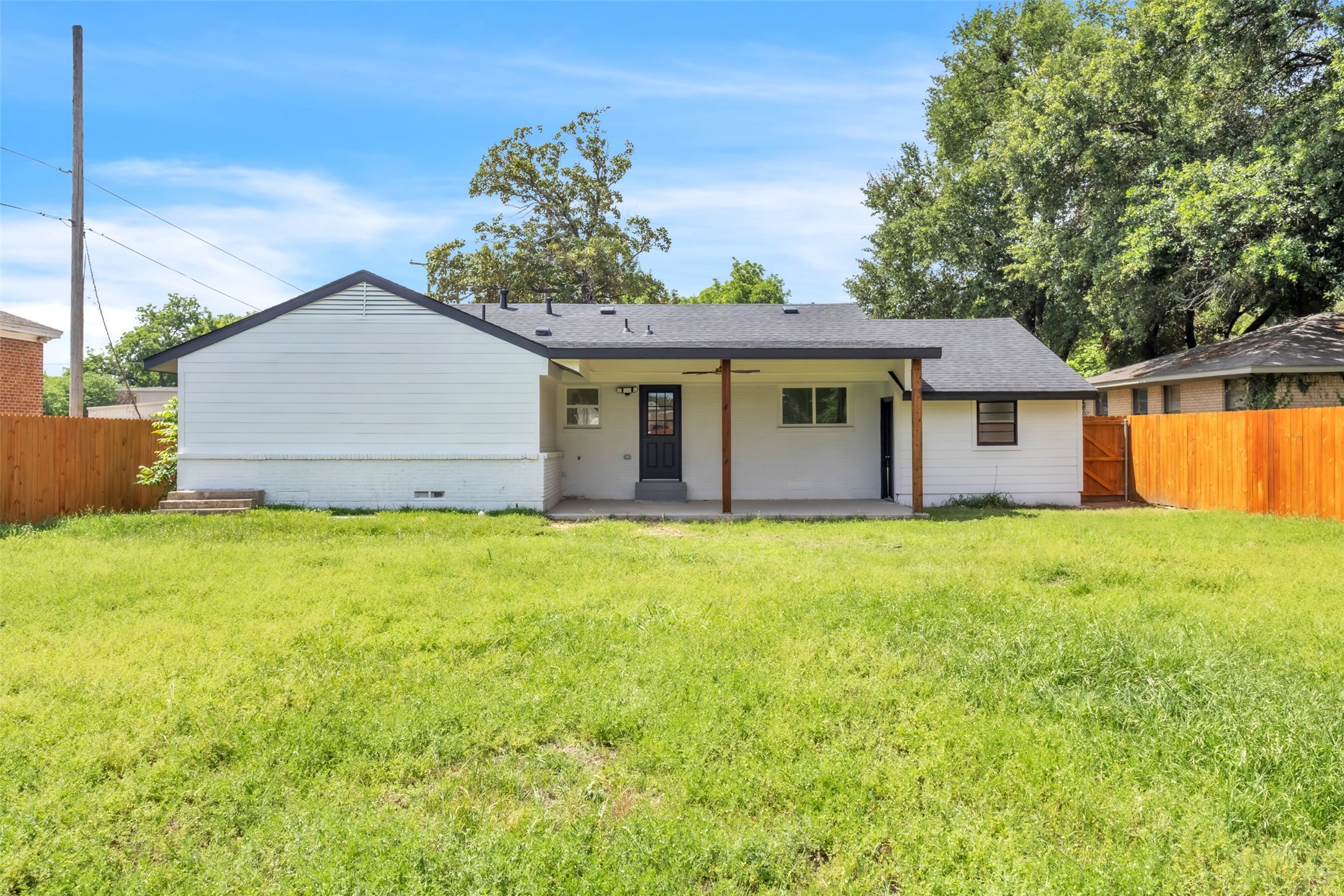 203 E 7th Street Irving TX 75060