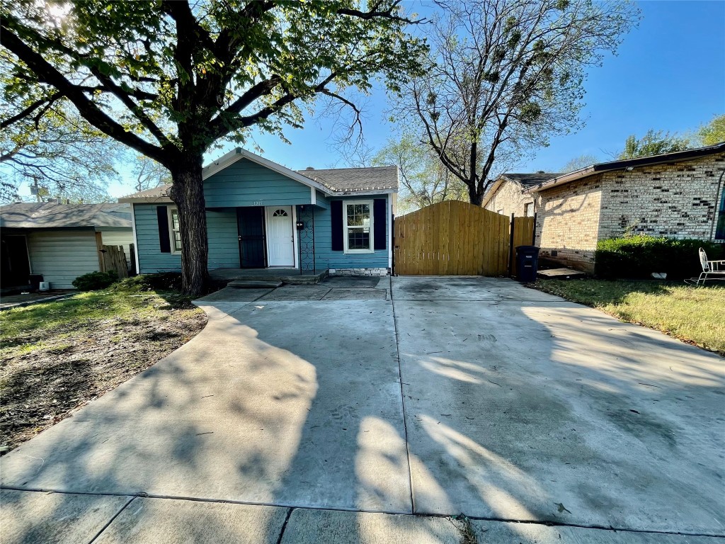 1205 W Felix Street Fort Worth TX 76115