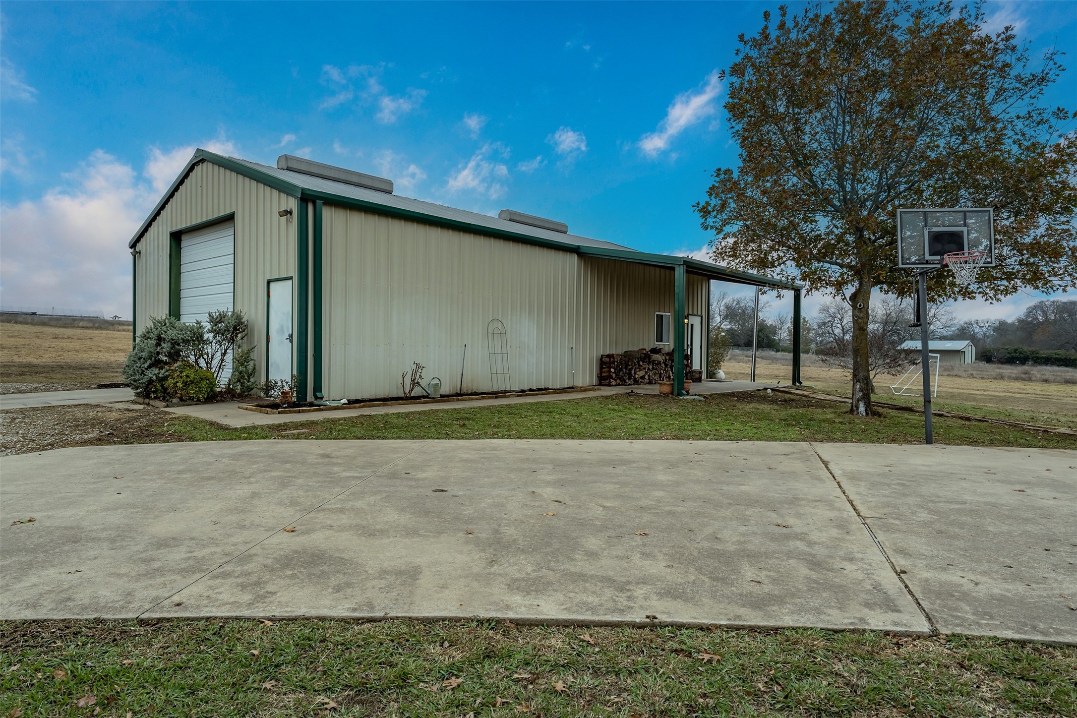 10899 County Road 496 Princeton TX 75407