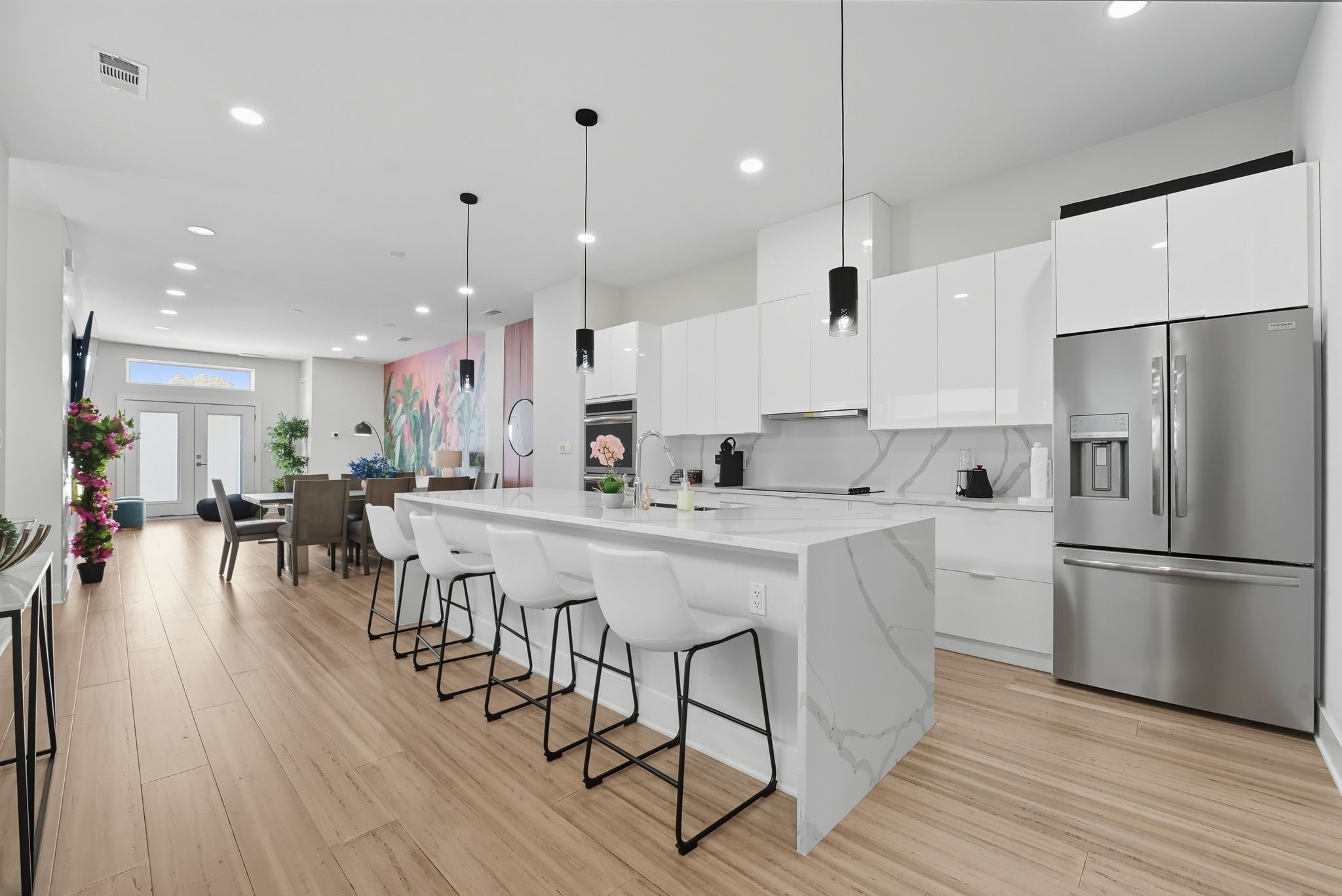 2425 Crossman Avenue Dallas TX 75212