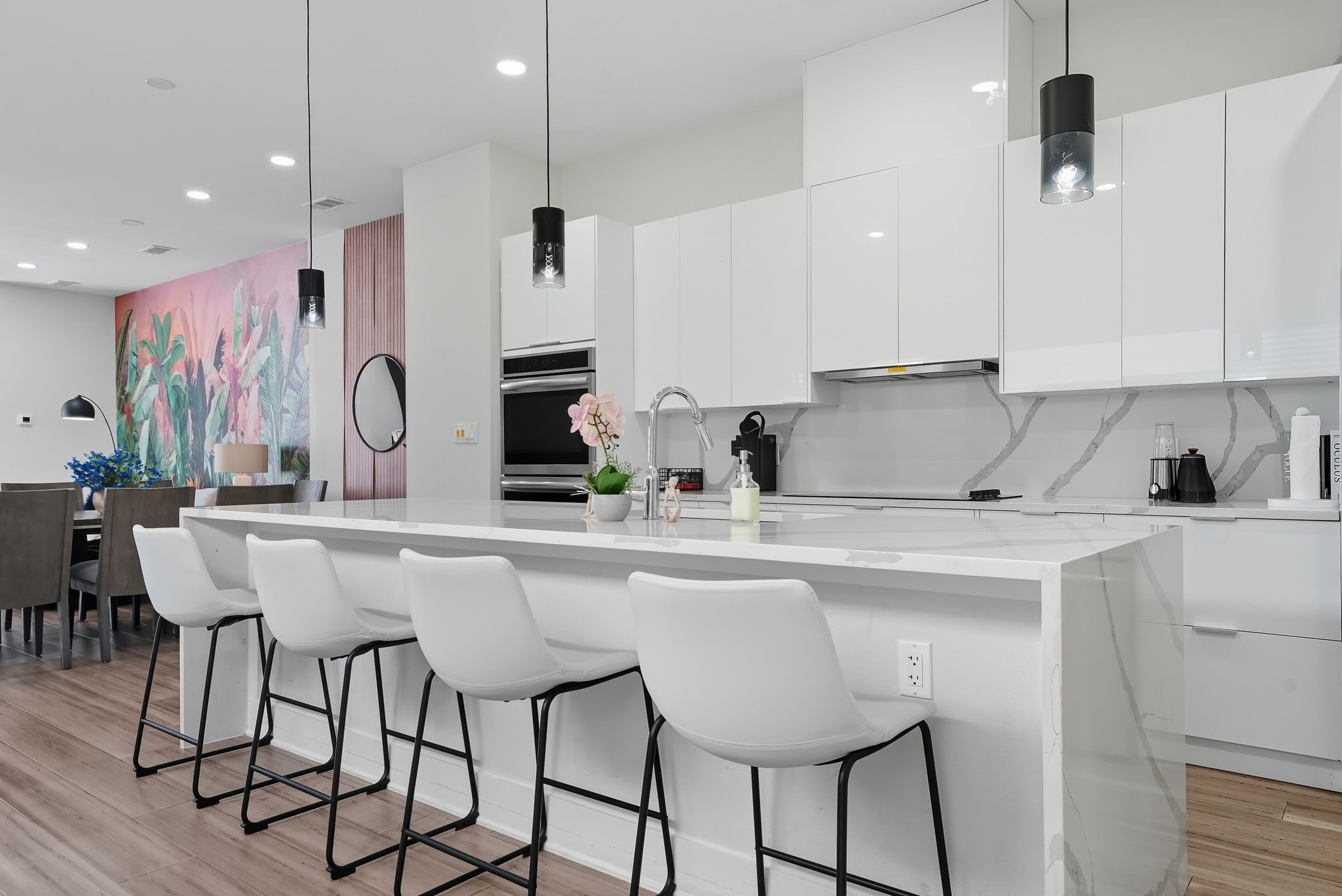2425 Crossman Avenue Dallas TX 75212