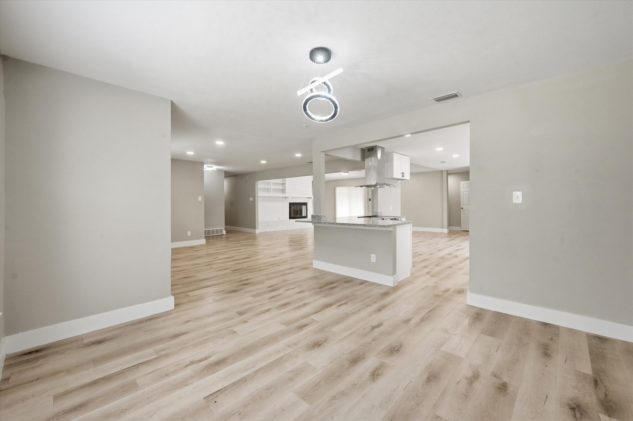 1200 Woodridge Circle Euless TX 76040