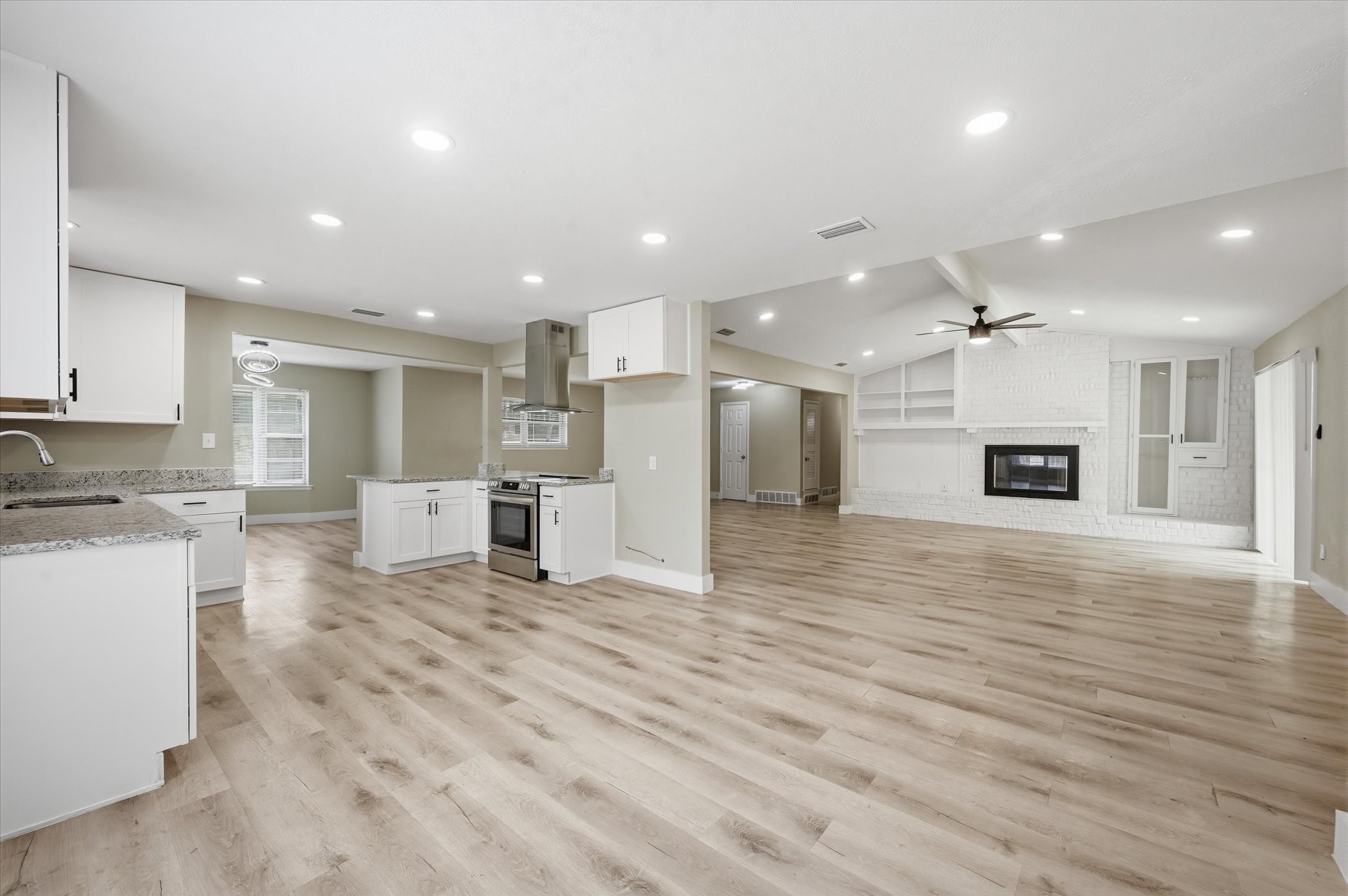 1200 Woodridge Circle Euless TX 76040