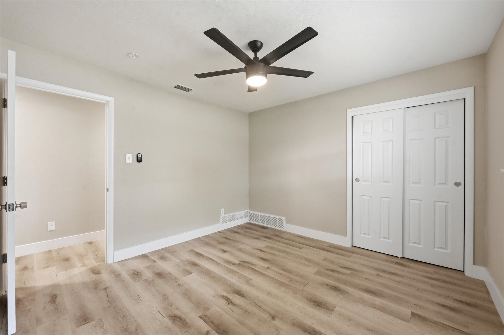 1200 Woodridge Circle Euless TX 76040