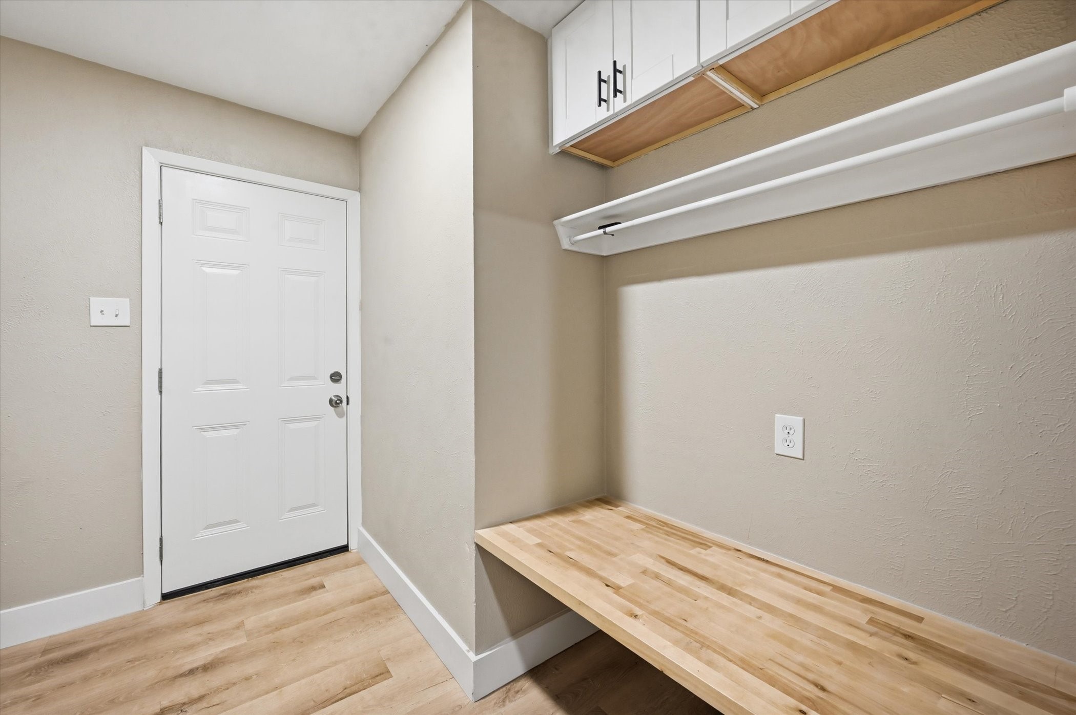 1200 Woodridge Circle Euless TX 76040
