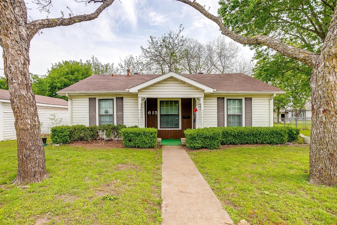 615 W Heard Street Cleburne TX 76033