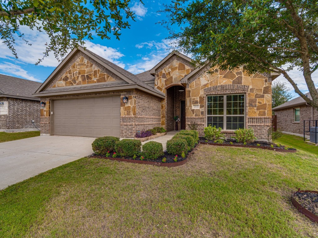 212 Old Spanish Trail Waxahachie TX 75167