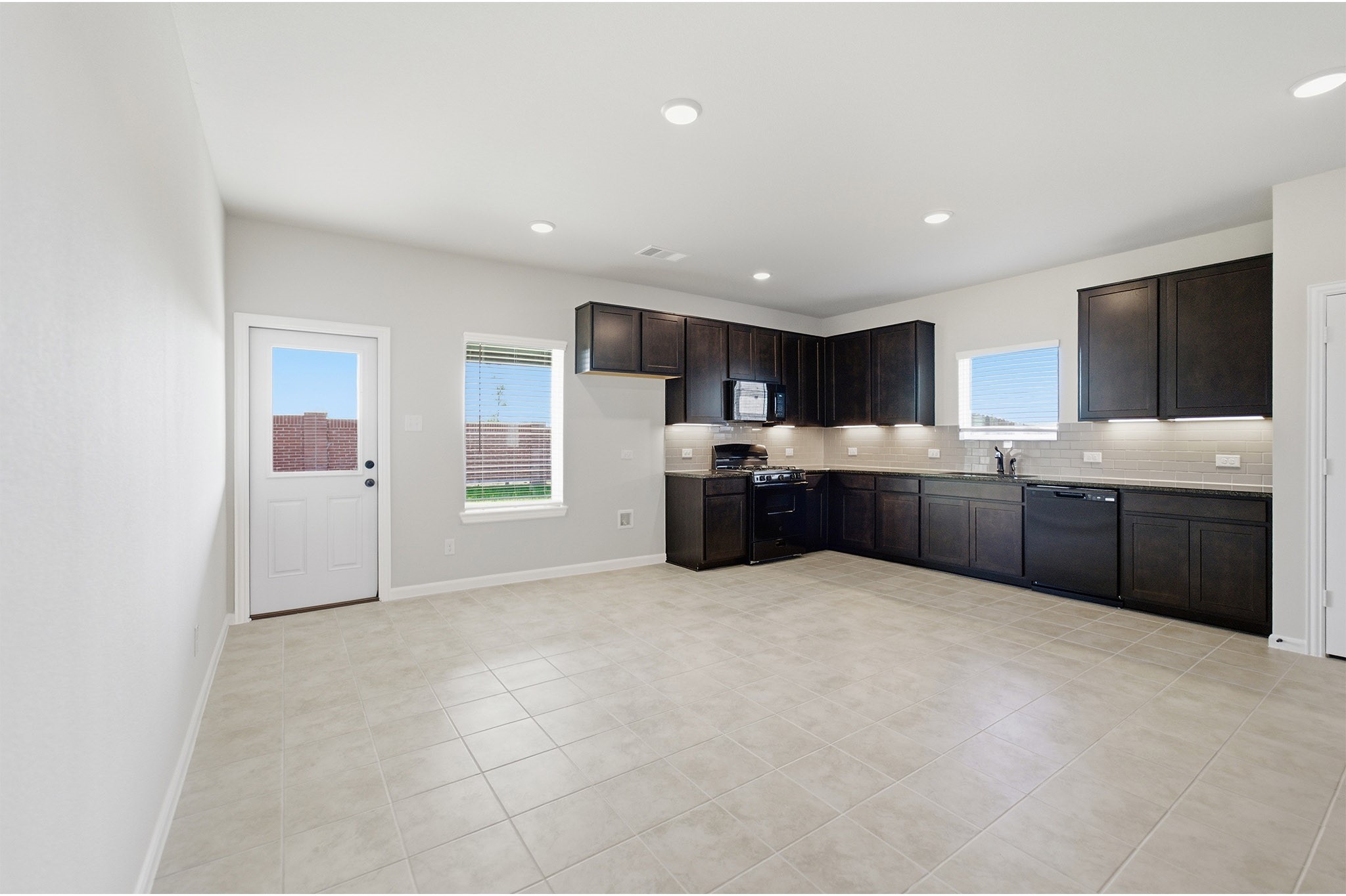 394 Bronco Drive Waxahachie TX 75165