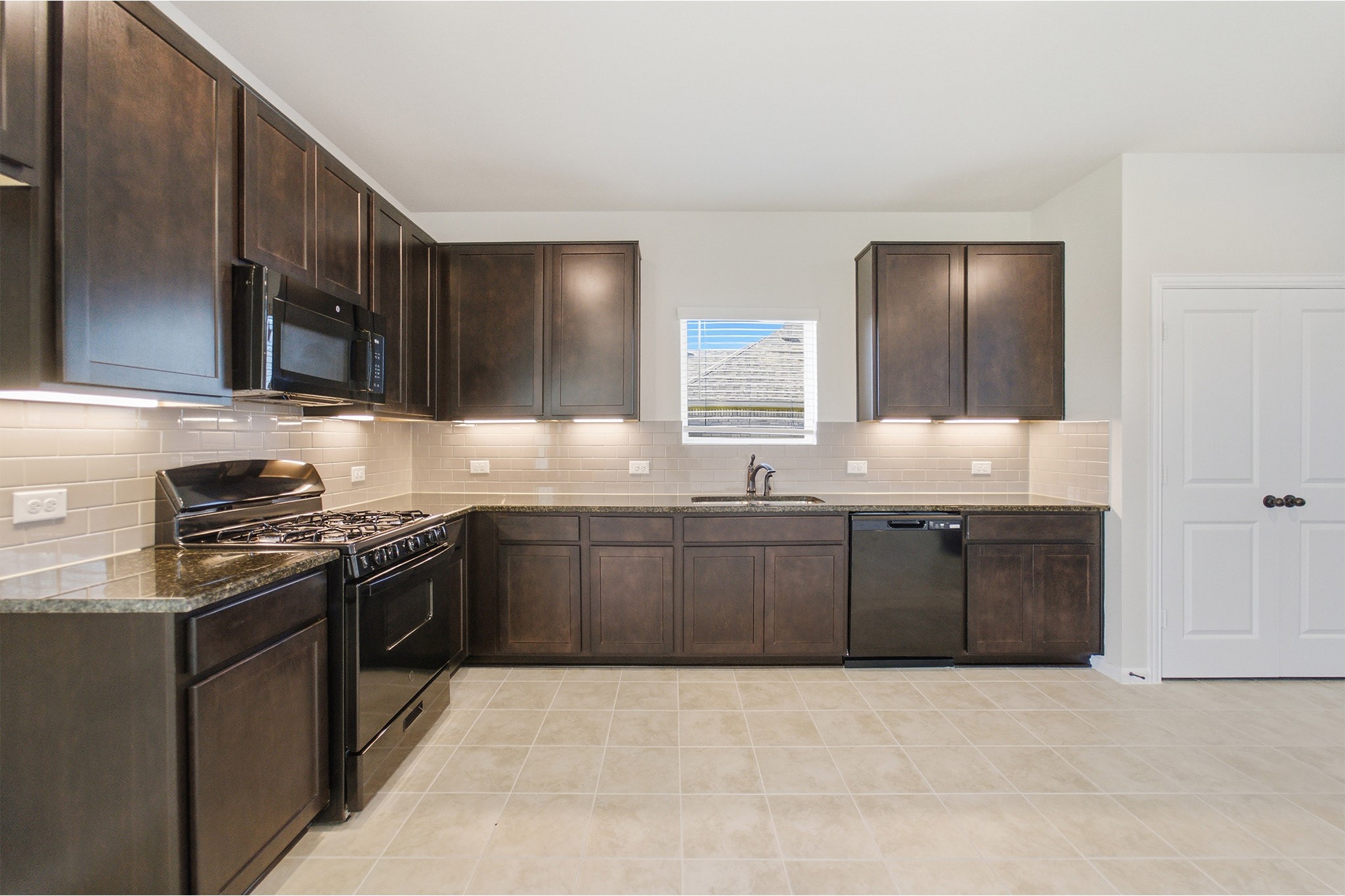 394 Bronco Drive Waxahachie TX 75165