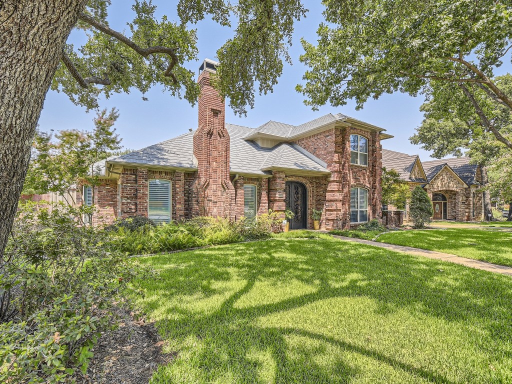 2303 Autumn Oaks Trail Arlington TX 76006