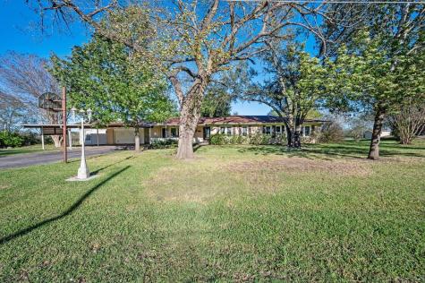 1019 W Angeline Street Groesbeck TX 76642