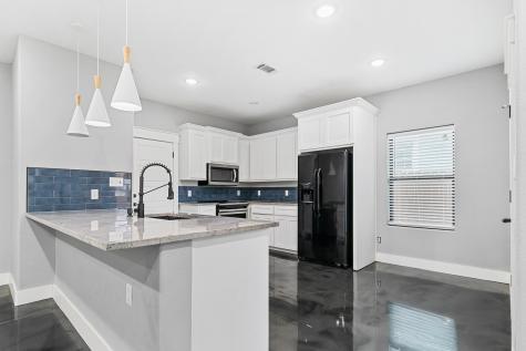 1029 W Hull Street Denison TX 75020