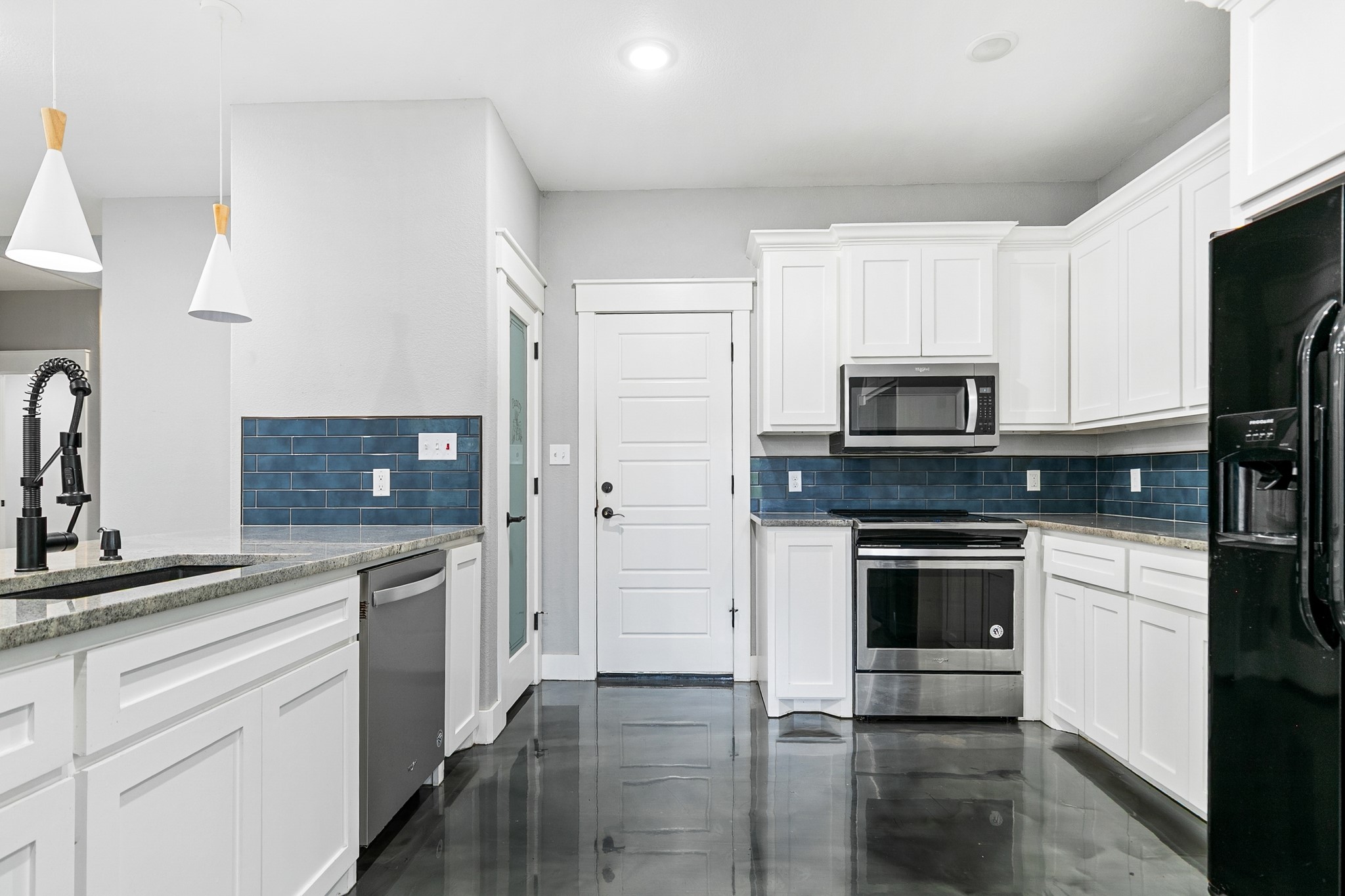 1029 W Hull Street Denison TX 75020
