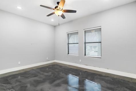 1029 W Hull Street Denison TX 75020