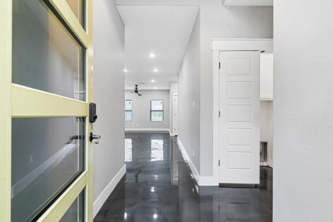 1029 W Hull Street Denison TX 75020