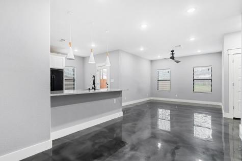 1029 W Hull Street Denison TX 75020