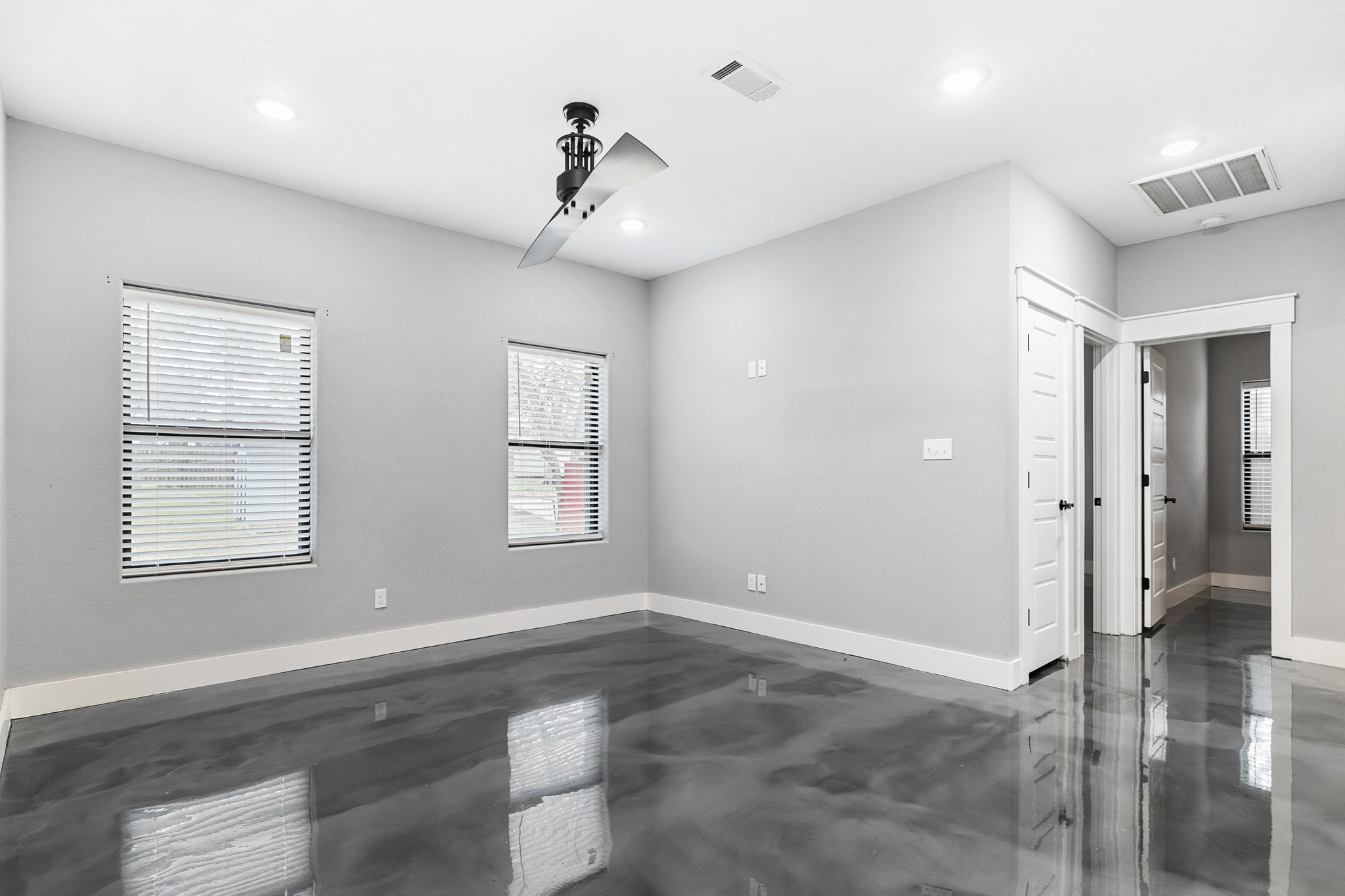 1029 W Hull Street Denison TX 75020