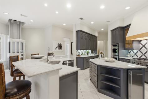 6230 Woodland Drive Dallas TX 75225