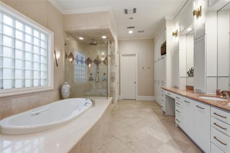 6230 Woodland Drive Dallas TX 75225