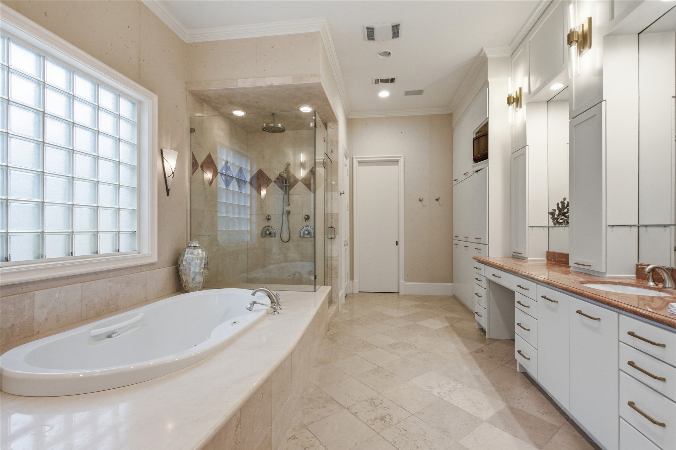 6230 Woodland Drive Dallas TX 75225