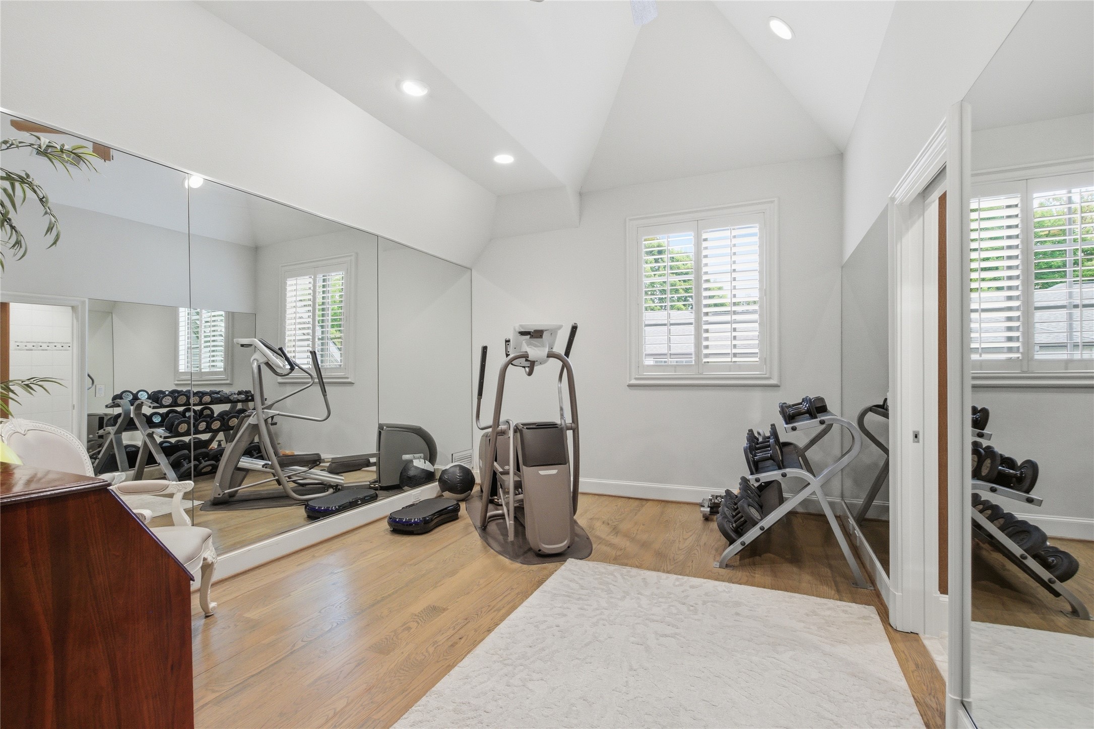 6230 Woodland Drive Dallas TX 75225