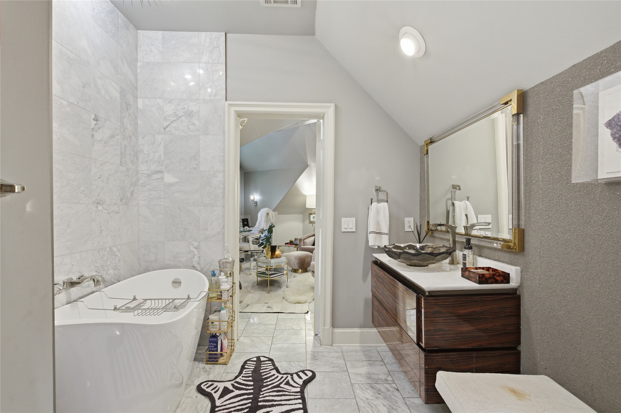 6230 Woodland Drive Dallas TX 75225