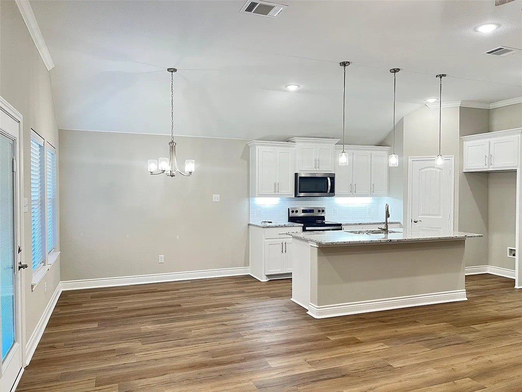 806 Greyson Lane Greenville TX 75402
