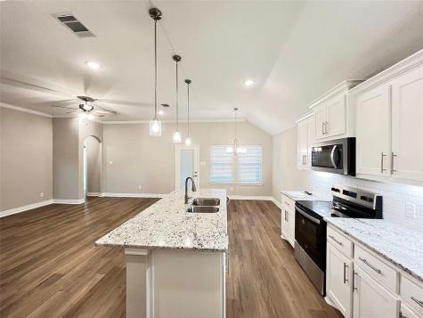 806 Greyson Lane Greenville TX 75402