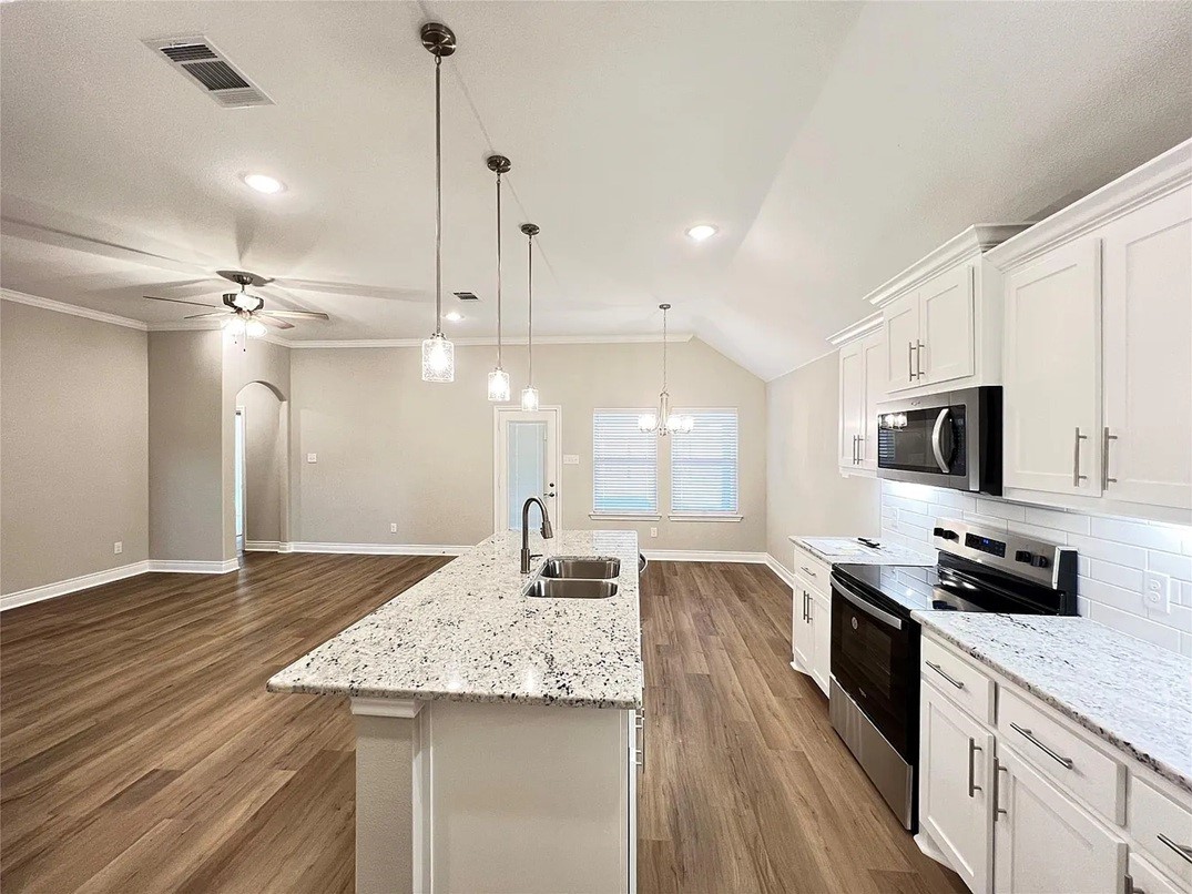 806 Greyson Lane Greenville TX 75402