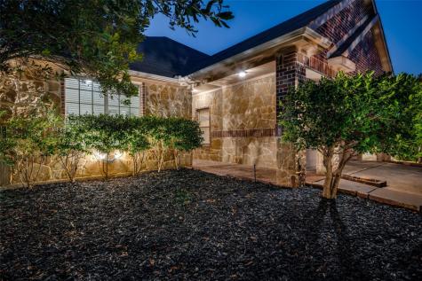 1001 Bend Court Forney TX 75126