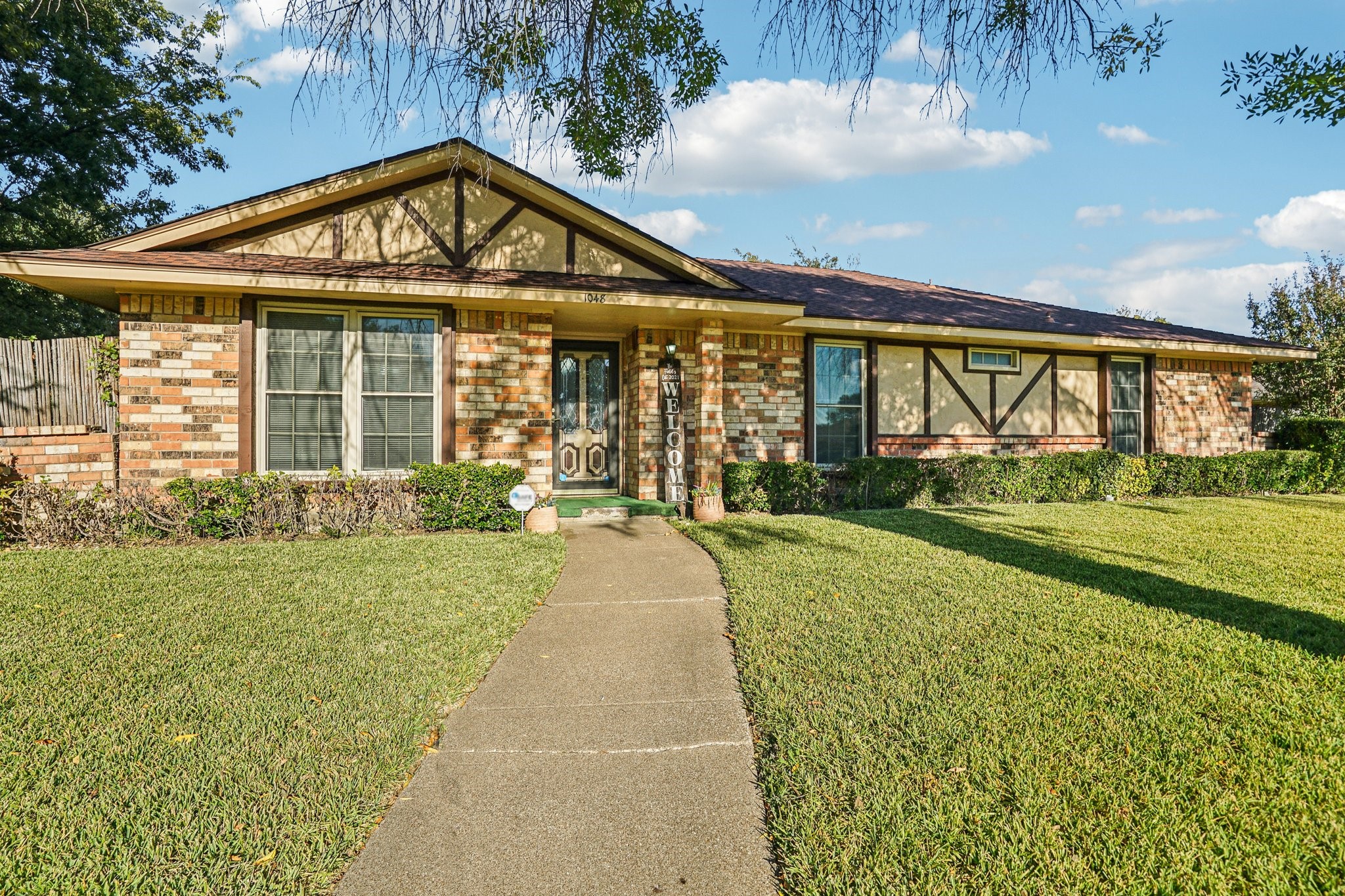 1048 Sherod Drive Desoto TX 75115