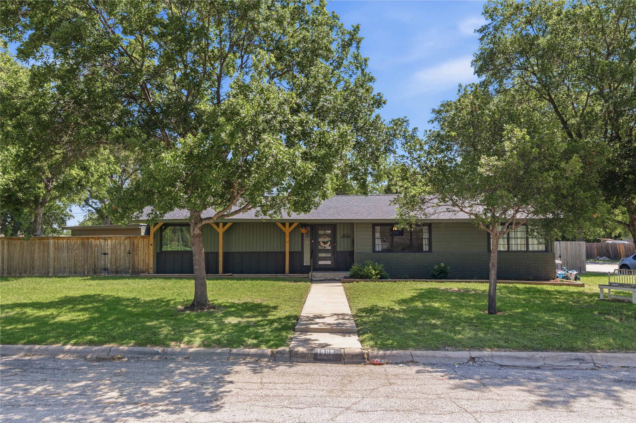 1908 8th Street Brownwood TX 76801