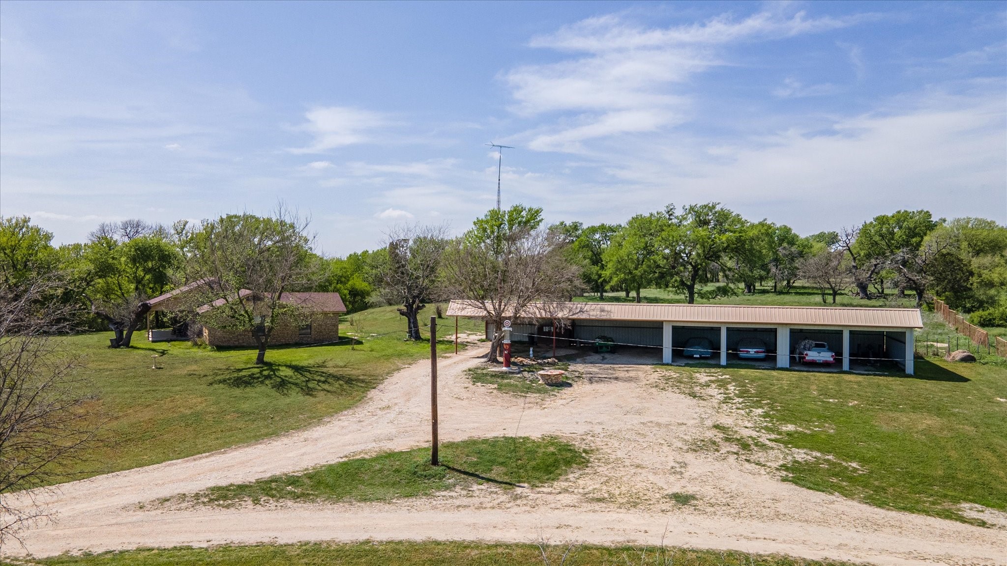 9885 County Road 270 Hico TX 76457