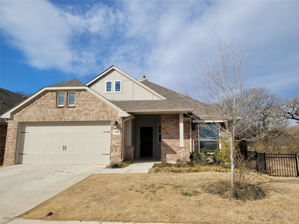940 Crockett Street Aubrey TX 76227