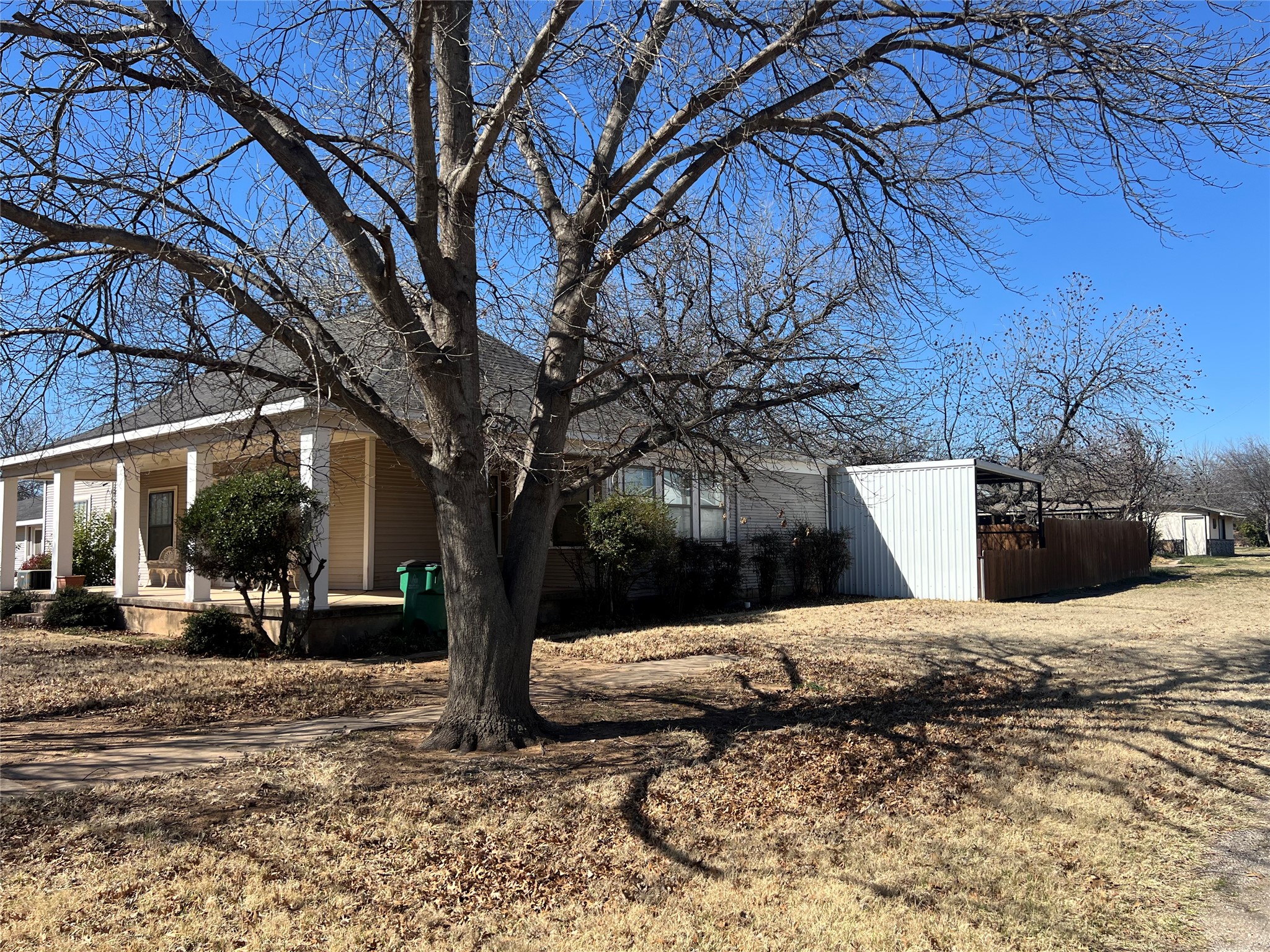 316 E Spring Street Henrietta TX 76365