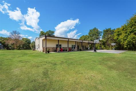 604 Rs County Road 3326 Emory TX 75440