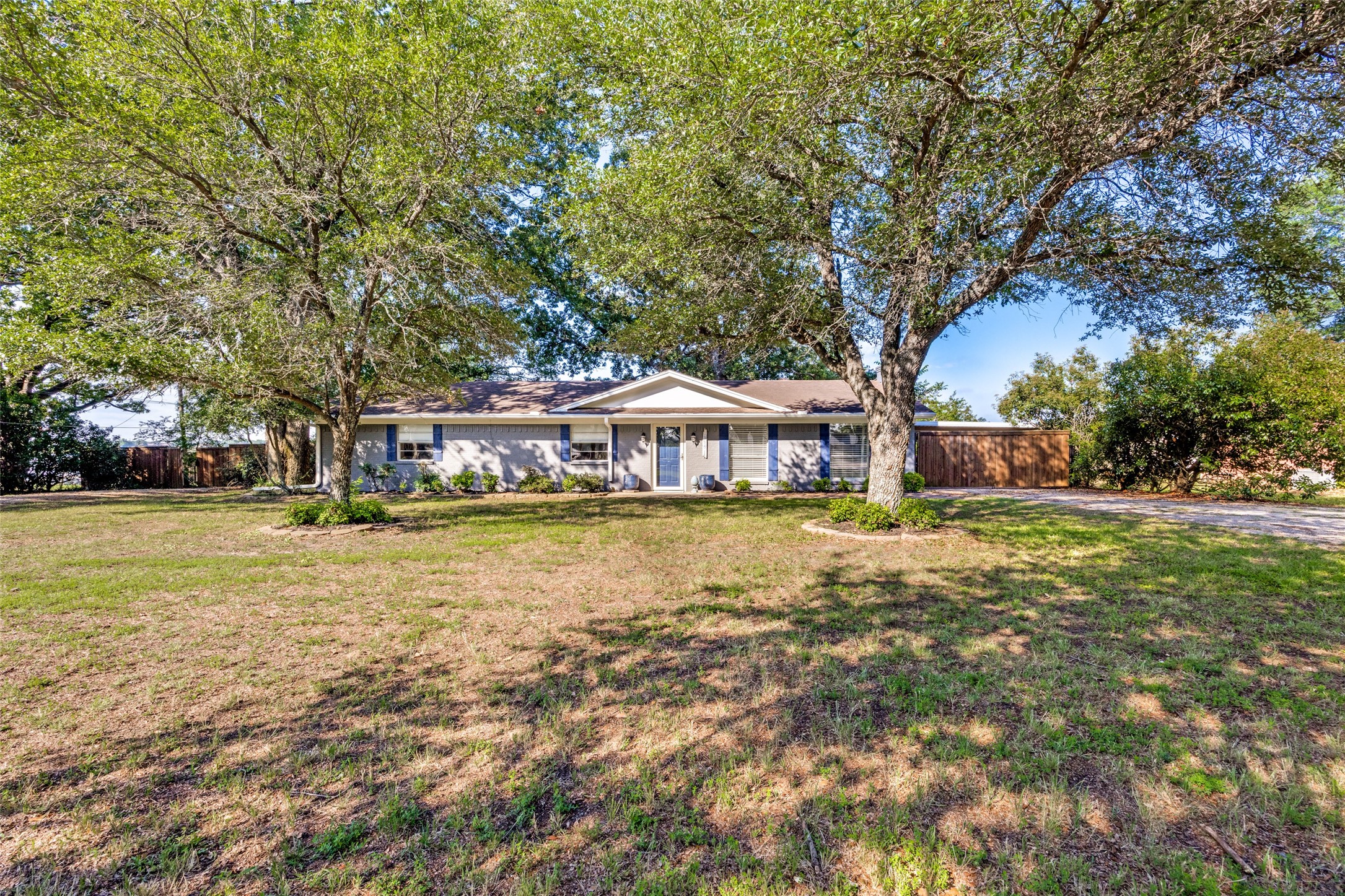 1910 Beavers Circle Bonham TX 75418