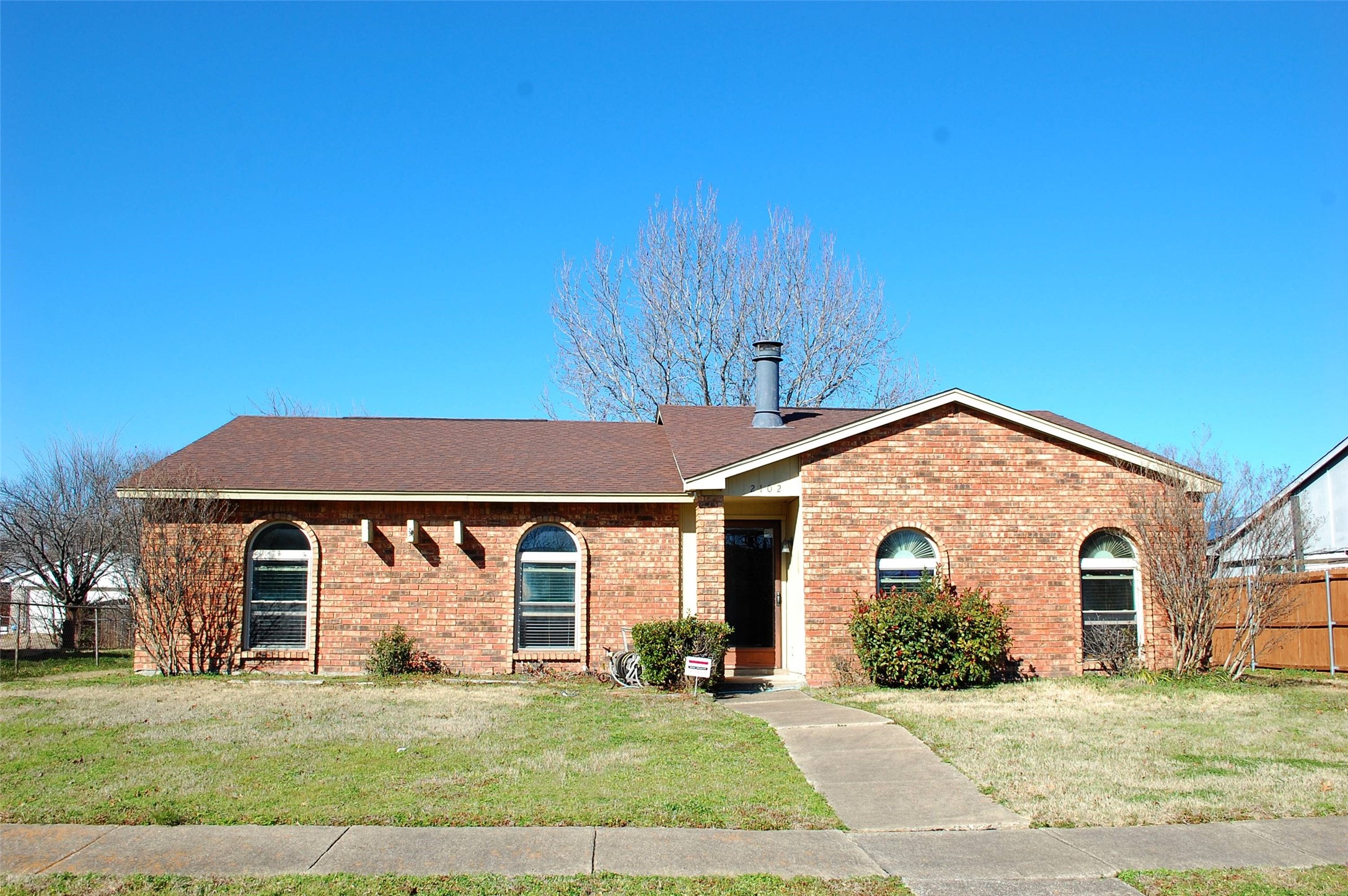 2102 Stockton Trail Grand Prairie TX 75052