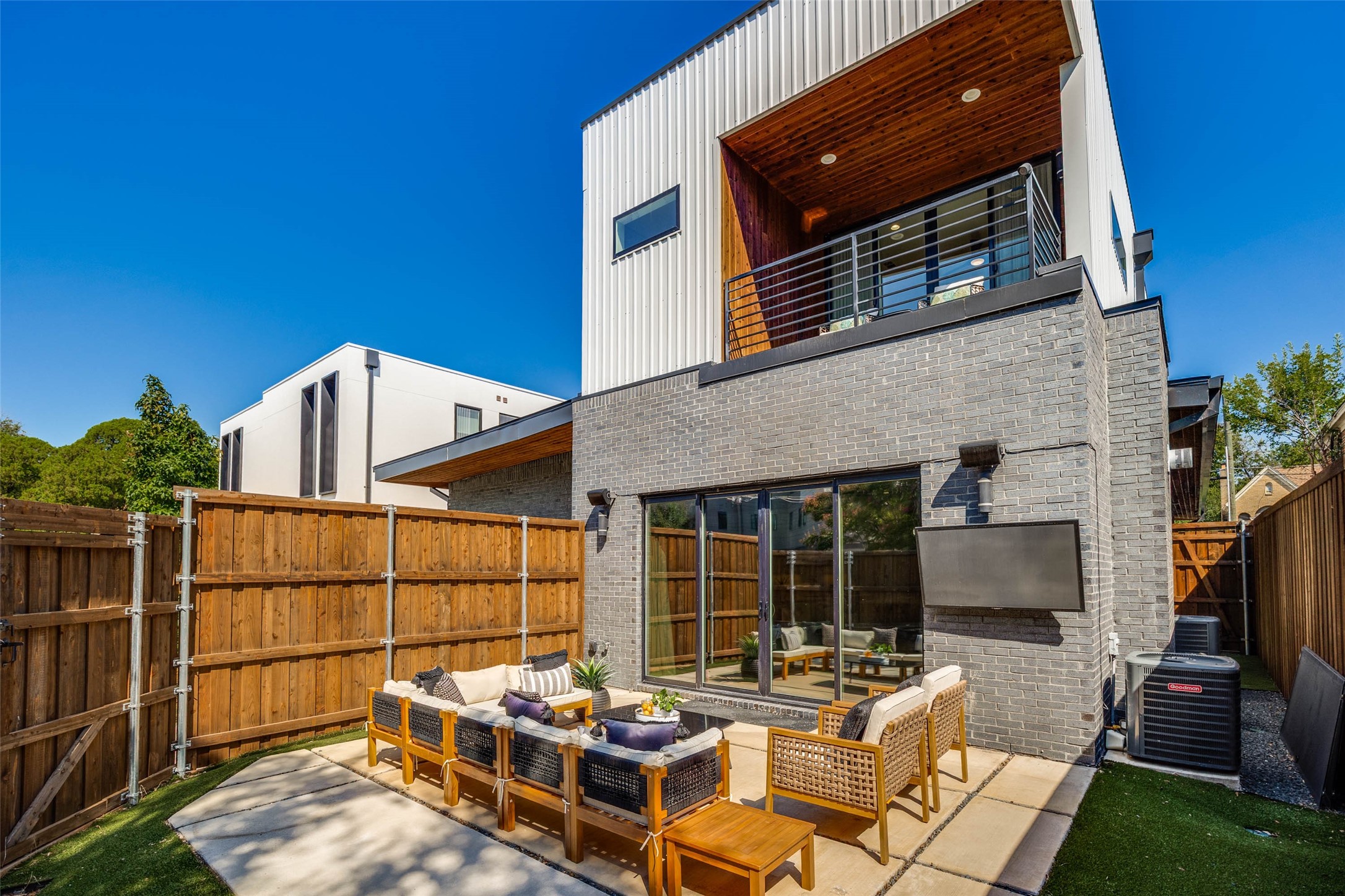 5966 Ross Avenue Dallas TX 75206