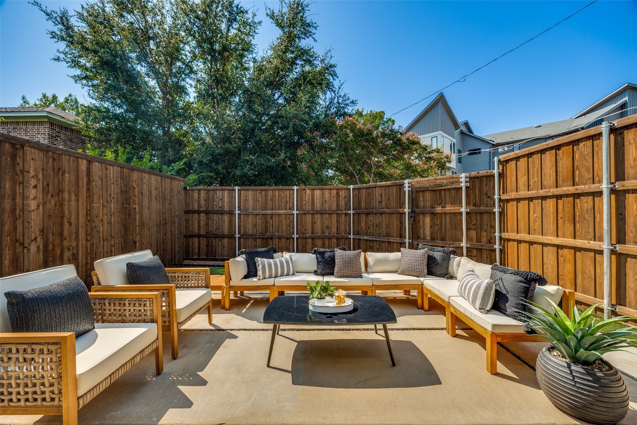 5966 Ross Avenue Dallas TX 75206
