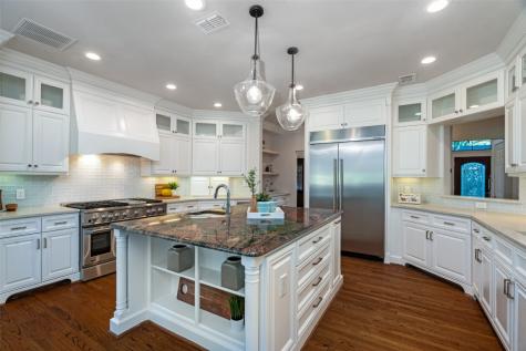 2733 Woods Lane Garland TX 75044