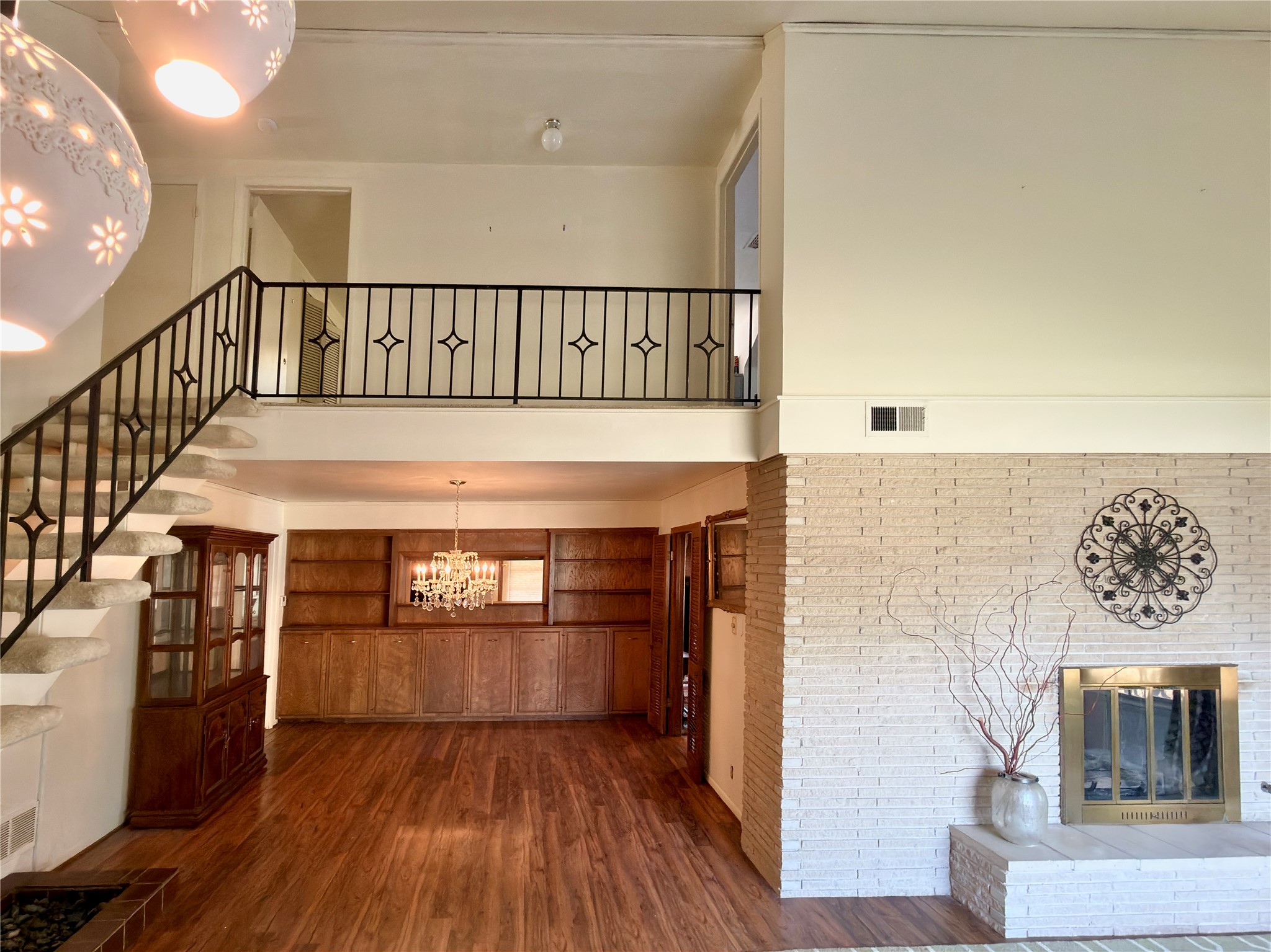 1102 N Edwards Court Irving TX 75062