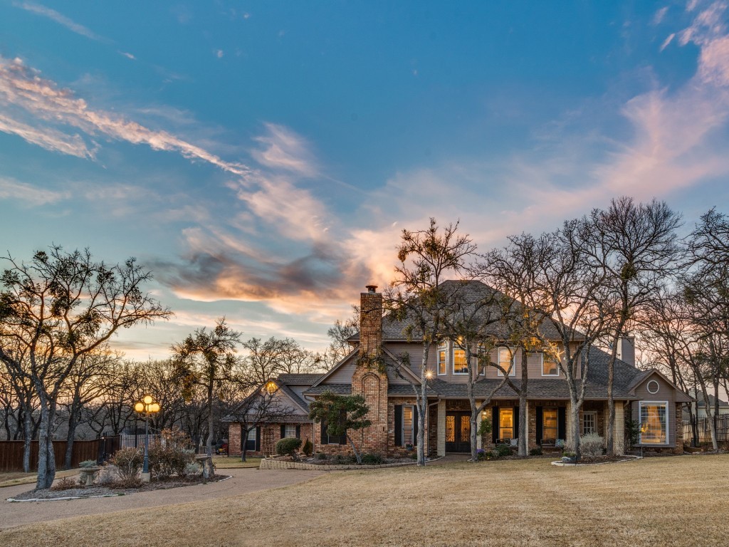 1007 Oakridge Court Kennedale TX 76060
