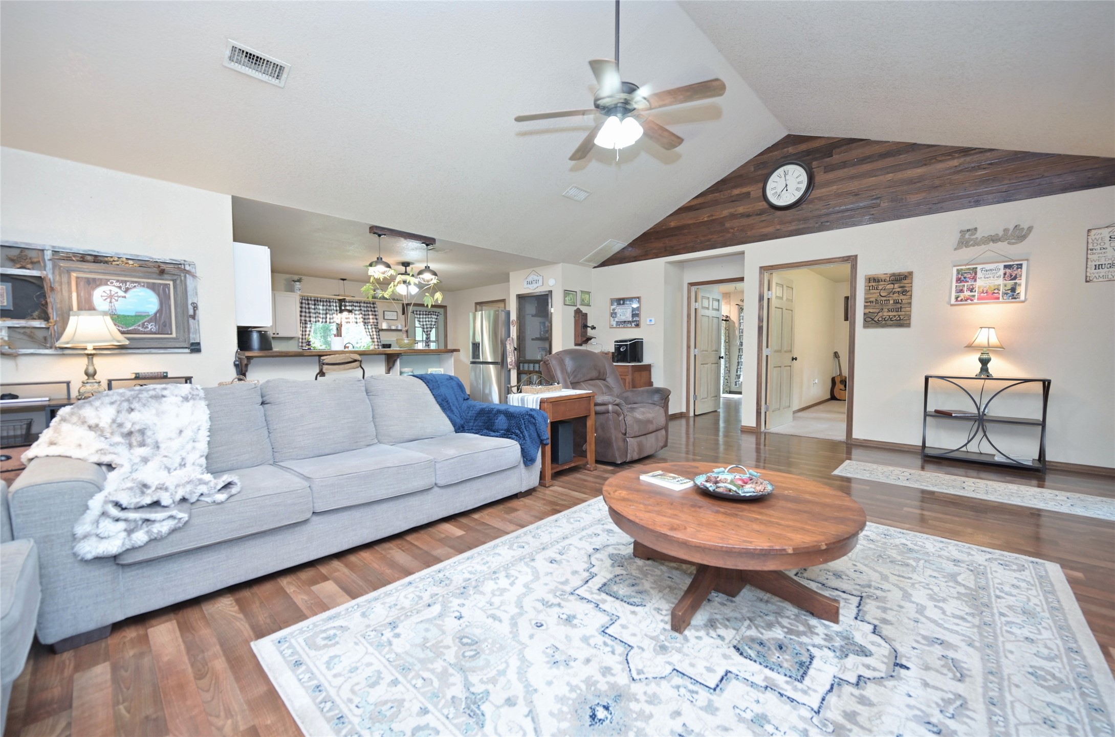 408 County Road 4856 Newark TX 76071