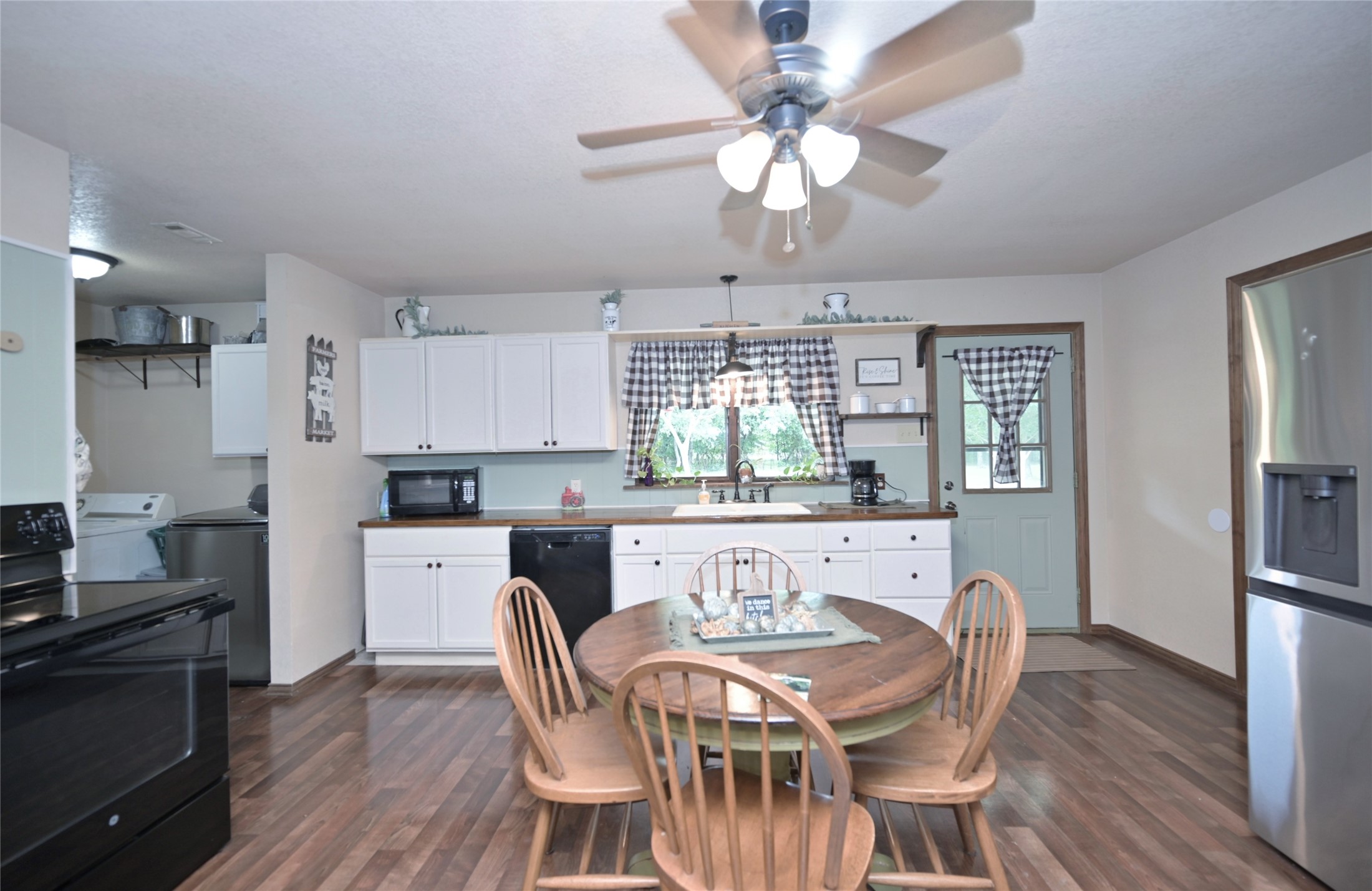 408 County Road 4856 Newark TX 76071