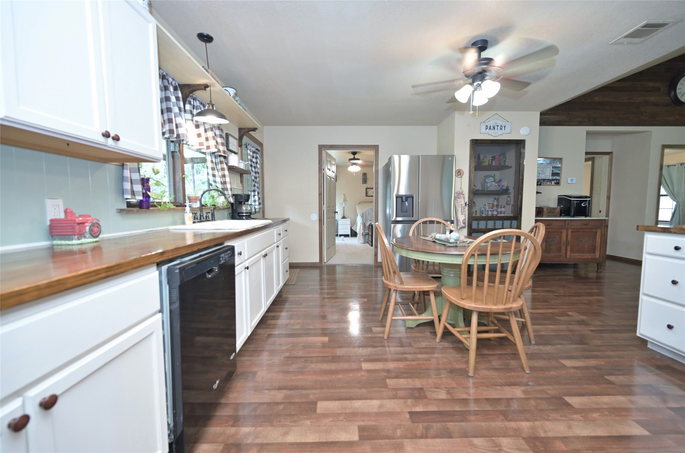 408 County Road 4856 Newark TX 76071